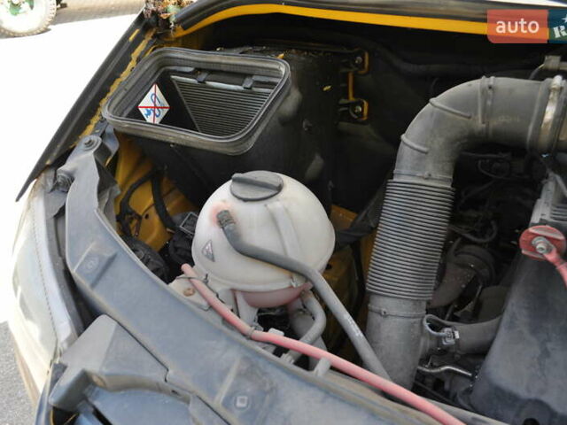 Желтый Мерседес Sprinter, объемом двигателя 2.14 л и пробегом 238 тыс. км за 17300 $, фото 71 на Automoto.ua