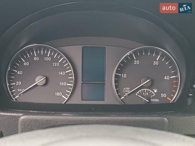Желтый Мерседес Sprinter, объемом двигателя 2.2 л и пробегом 355 тыс. км за 19850 $, фото 41 на Automoto.ua