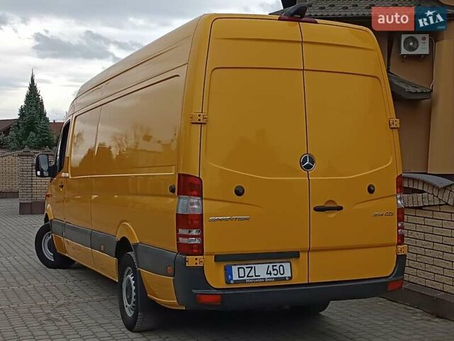 Желтый Мерседес Sprinter, объемом двигателя 2.2 л и пробегом 355 тыс. км за 19850 $, фото 9 на Automoto.ua