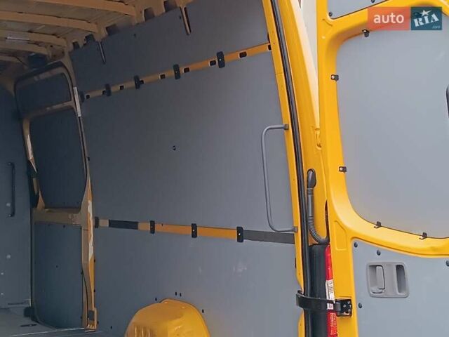 Желтый Мерседес Sprinter, объемом двигателя 2.2 л и пробегом 355 тыс. км за 19850 $, фото 56 на Automoto.ua