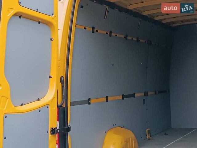 Желтый Мерседес Sprinter, объемом двигателя 2.2 л и пробегом 355 тыс. км за 19850 $, фото 57 на Automoto.ua