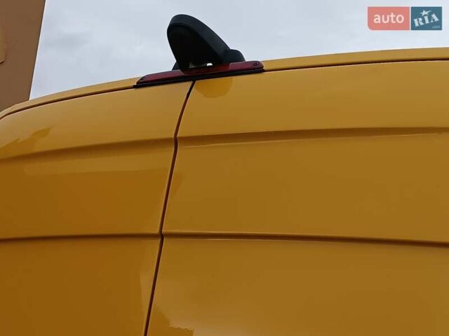 Желтый Мерседес Sprinter, объемом двигателя 2.2 л и пробегом 355 тыс. км за 19850 $, фото 23 на Automoto.ua