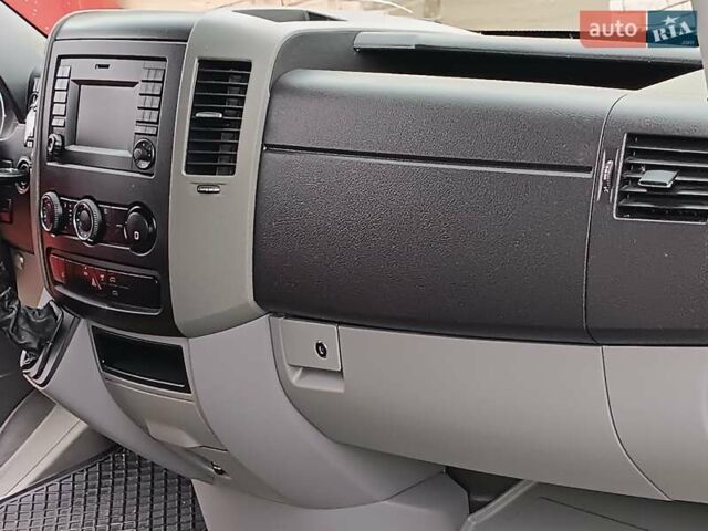 Желтый Мерседес Sprinter, объемом двигателя 2.2 л и пробегом 355 тыс. км за 19850 $, фото 32 на Automoto.ua