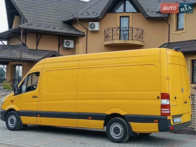 Жовтий Мерседес Sprinter, об'ємом двигуна 0 л та пробігом 320 тис. км за 18999 $, фото 8 на Automoto.ua