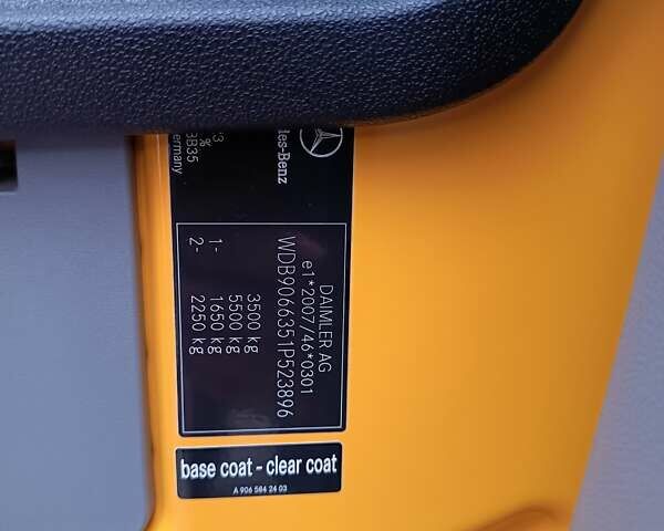 Желтый Мерседес Sprinter, объемом двигателя 2.2 л и пробегом 355 тыс. км за 19850 $, фото 65 на Automoto.ua