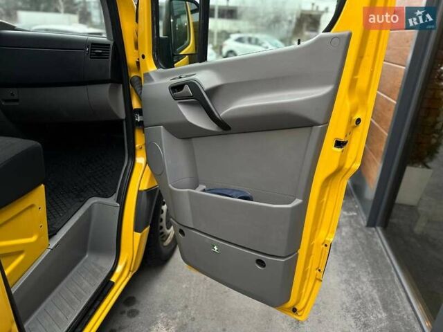 Желтый Мерседес Sprinter, объемом двигателя 2.14 л и пробегом 216 тыс. км за 19500 $, фото 34 на Automoto.ua