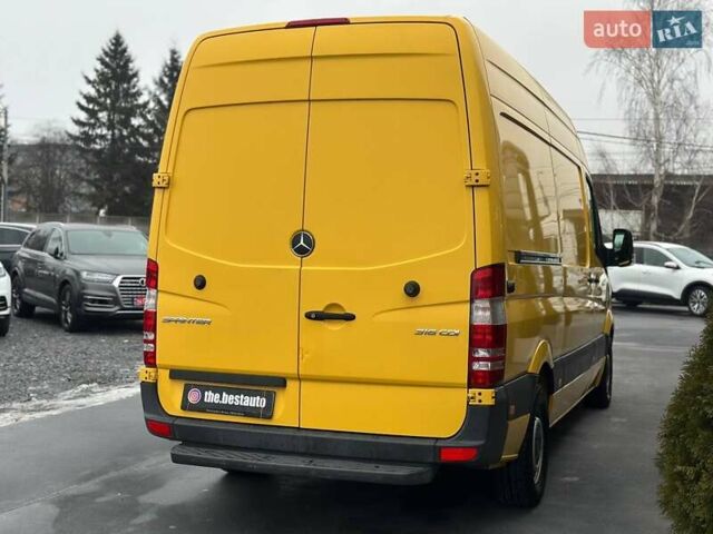 Желтый Мерседес Sprinter, объемом двигателя 2.14 л и пробегом 216 тыс. км за 19500 $, фото 8 на Automoto.ua