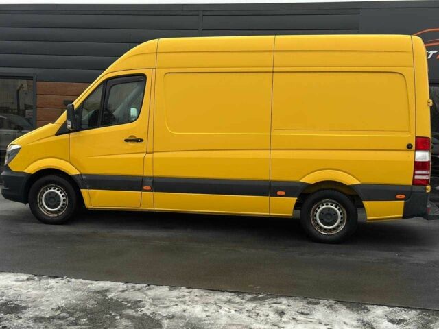 Желтый Мерседес Sprinter, объемом двигателя 2.1 л и пробегом 230 тыс. км за 19500 $, фото 19 на Automoto.ua