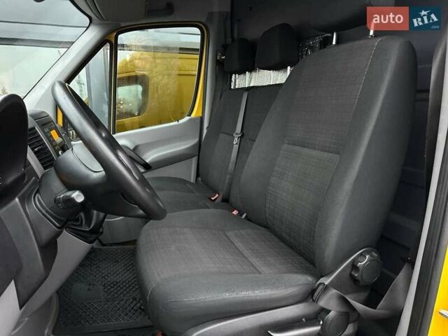 Желтый Мерседес Sprinter, объемом двигателя 2.14 л и пробегом 216 тыс. км за 19500 $, фото 36 на Automoto.ua