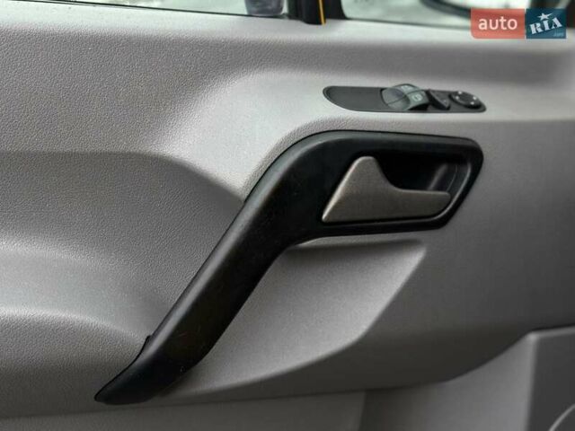 Желтый Мерседес Sprinter, объемом двигателя 2.14 л и пробегом 216 тыс. км за 19500 $, фото 23 на Automoto.ua