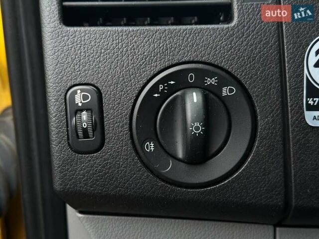 Желтый Мерседес Sprinter, объемом двигателя 2.14 л и пробегом 216 тыс. км за 19500 $, фото 25 на Automoto.ua