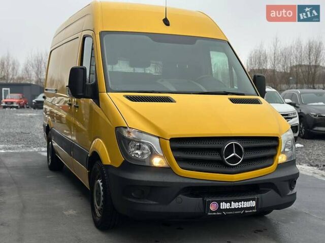 Желтый Мерседес Sprinter, объемом двигателя 2.14 л и пробегом 216 тыс. км за 19500 $, фото 13 на Automoto.ua