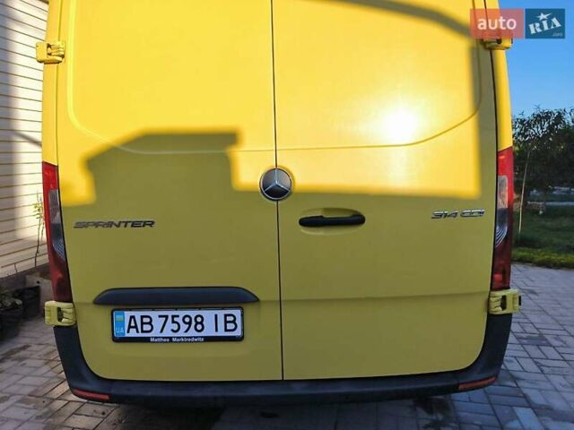 Желтый Мерседес Sprinter, объемом двигателя 2.14 л и пробегом 348 тыс. км за 27500 $, фото 15 на Automoto.ua