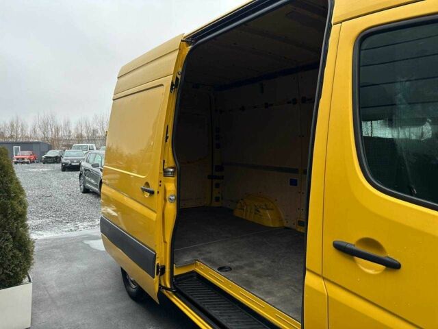 Желтый Мерседес Sprinter, объемом двигателя 2.1 л и пробегом 230 тыс. км за 19500 $, фото 20 на Automoto.ua