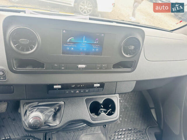 Жовтий Мерседес Sprinter, об'ємом двигуна 2.2 л та пробігом 203 тис. км за 24500 $, фото 24 на Automoto.ua