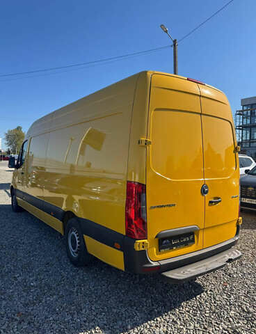 Желтый Мерседес Sprinter, объемом двигателя 2.14 л и пробегом 170 тыс. км за 25500 $, фото 27 на Automoto.ua