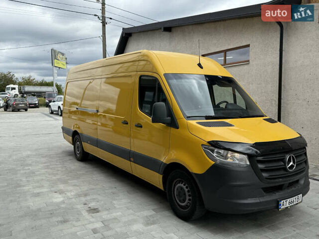 Желтый Мерседес Sprinter, объемом двигателя 2.14 л и пробегом 170 тыс. км за 25500 $, фото 12 на Automoto.ua