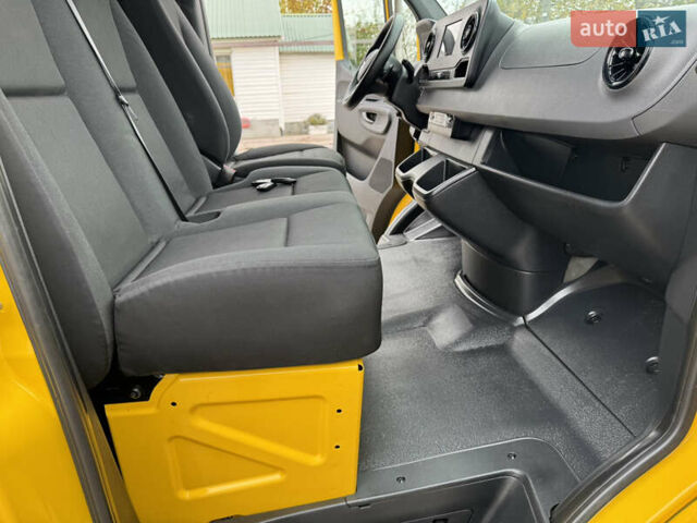 Желтый Мерседес Sprinter, объемом двигателя 2.2 л и пробегом 273 тыс. км за 26700 $, фото 34 на Automoto.ua