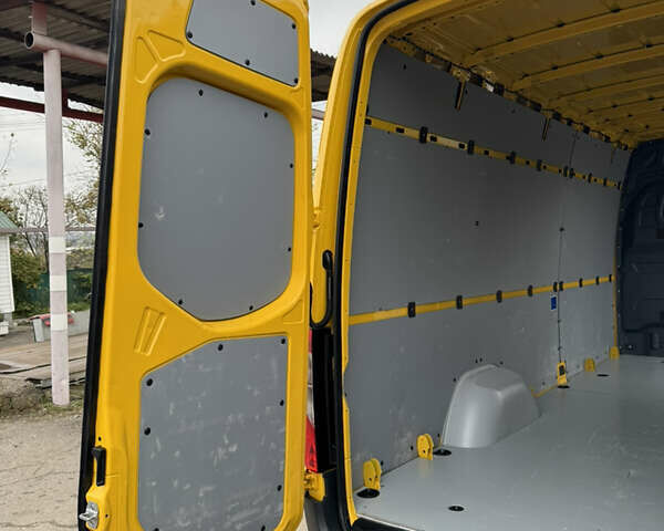 Желтый Мерседес Sprinter, объемом двигателя 2.2 л и пробегом 273 тыс. км за 26700 $, фото 47 на Automoto.ua