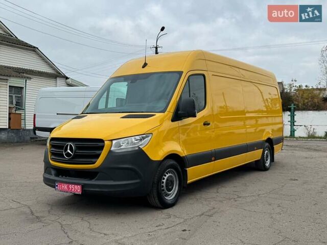 Желтый Мерседес Sprinter, объемом двигателя 2.2 л и пробегом 273 тыс. км за 26700 $, фото 4 на Automoto.ua