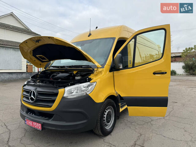 Желтый Мерседес Sprinter, объемом двигателя 2.2 л и пробегом 273 тыс. км за 26700 $, фото 53 на Automoto.ua