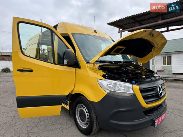 Желтый Мерседес Sprinter, объемом двигателя 2.2 л и пробегом 273 тыс. км за 26700 $, фото 60 на Automoto.ua