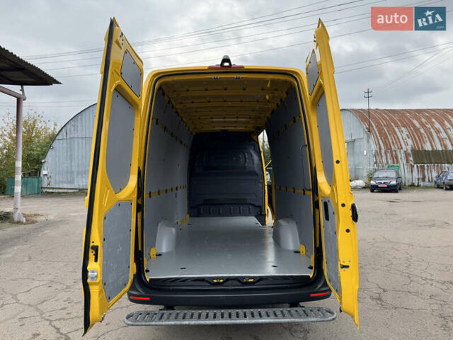 Желтый Мерседес Sprinter, объемом двигателя 2.2 л и пробегом 273 тыс. км за 26700 $, фото 44 на Automoto.ua