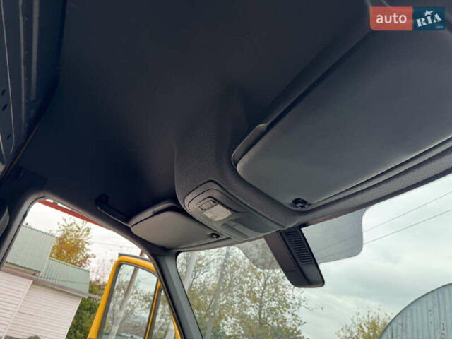 Желтый Мерседес Sprinter, объемом двигателя 2.2 л и пробегом 273 тыс. км за 26700 $, фото 40 на Automoto.ua