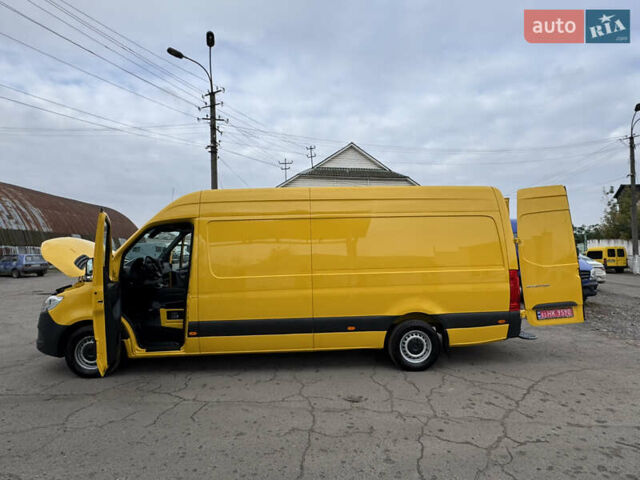Желтый Мерседес Sprinter, объемом двигателя 2.2 л и пробегом 273 тыс. км за 26700 $, фото 56 на Automoto.ua
