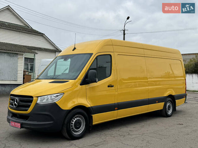 Желтый Мерседес Sprinter, объемом двигателя 2.2 л и пробегом 273 тыс. км за 26700 $, фото 3 на Automoto.ua