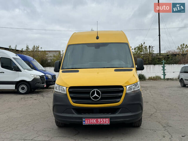 Желтый Мерседес Sprinter, объемом двигателя 2.2 л и пробегом 273 тыс. км за 26700 $, фото 6 на Automoto.ua