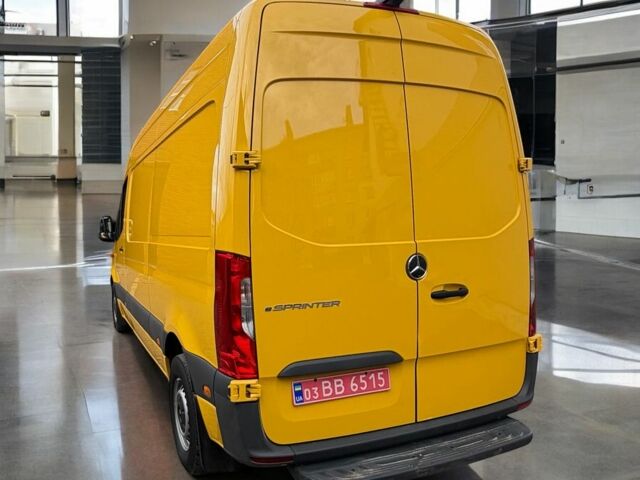 Жовтий Мерседес Sprinter, об'ємом двигуна 0 л та пробігом 63 тис. км за 18999 $, фото 2 на Automoto.ua