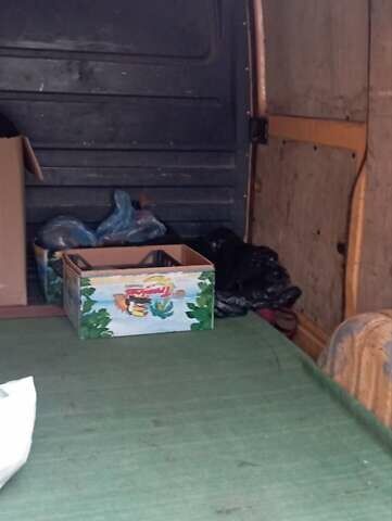 Желтый Мерседес Sprinter, объемом двигателя 2.3 л и пробегом 240 тыс. км за 4500 $, фото 1 на Automoto.ua