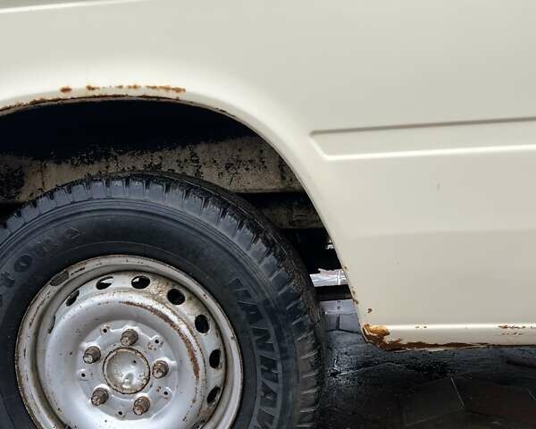 Жовтий Мерседес Sprinter, об'ємом двигуна 2.15 л та пробігом 100 тис. км за 7900 $, фото 6 на Automoto.ua