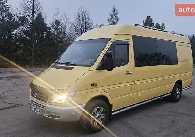 Желтый Мерседес Sprinter, объемом двигателя 2.69 л и пробегом 110 тыс. км за 11000 $, фото 10 на Automoto.ua