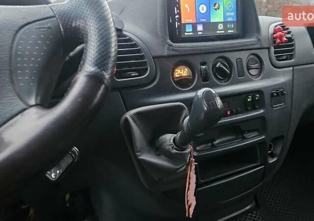 Желтый Мерседес Sprinter, объемом двигателя 2.69 л и пробегом 110 тыс. км за 11000 $, фото 12 на Automoto.ua