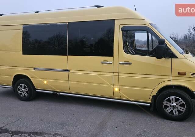 Желтый Мерседес Sprinter, объемом двигателя 2.69 л и пробегом 110 тыс. км за 11000 $, фото 5 на Automoto.ua