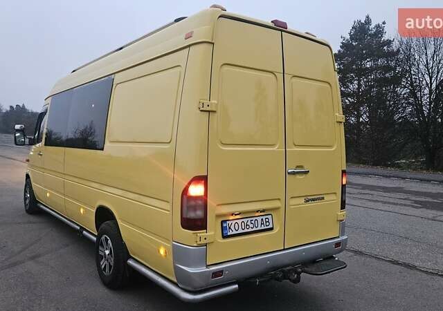 Желтый Мерседес Sprinter, объемом двигателя 2.69 л и пробегом 110 тыс. км за 11000 $, фото 3 на Automoto.ua