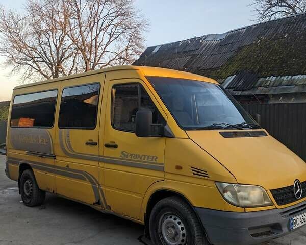 Жовтий Мерседес Sprinter, об'ємом двигуна 2.15 л та пробігом 560 тис. км за 5400 $, фото 14 на Automoto.ua