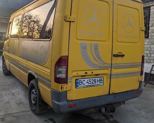 Жовтий Мерседес Sprinter, об'ємом двигуна 2.15 л та пробігом 560 тис. км за 5400 $, фото 9 на Automoto.ua