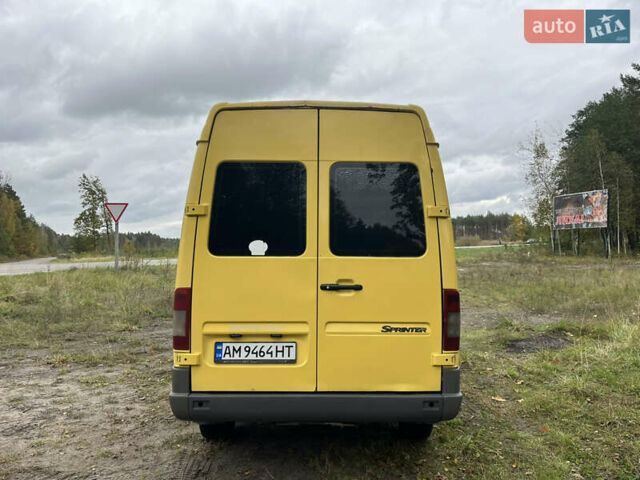 Жовтий Мерседес Sprinter, об'ємом двигуна 2.7 л та пробігом 350 тис. км за 7800 $, фото 4 на Automoto.ua
