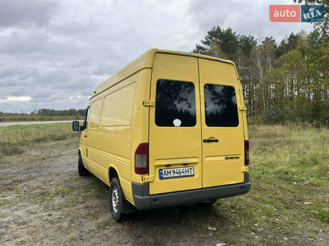 Жовтий Мерседес Sprinter, об'ємом двигуна 2.7 л та пробігом 350 тис. км за 7800 $, фото 5 на Automoto.ua