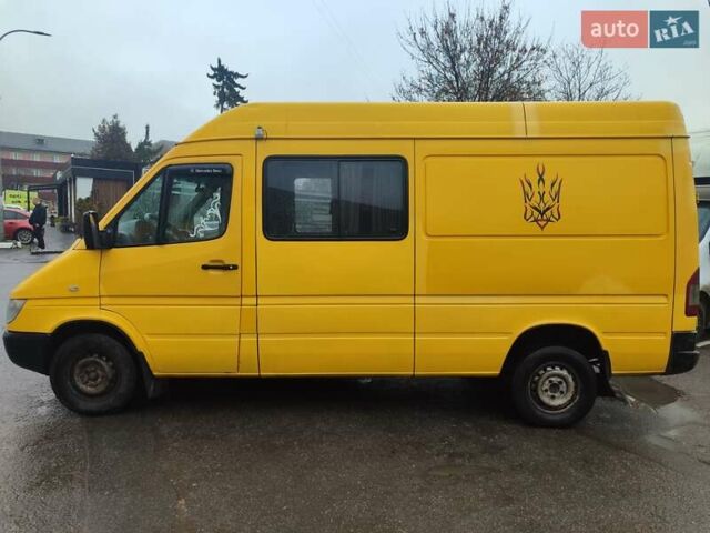 Жовтий Мерседес Sprinter, об'ємом двигуна 2.2 л та пробігом 464 тис. км за 7500 $, фото 3 на Automoto.ua