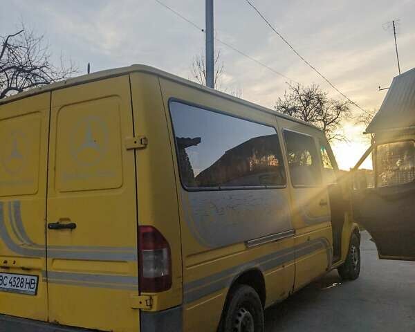 Жовтий Мерседес Sprinter, об'ємом двигуна 2.15 л та пробігом 560 тис. км за 5400 $, фото 8 на Automoto.ua