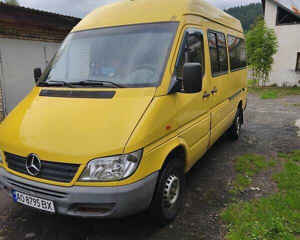 Жовтий Мерседес Sprinter, об'ємом двигуна 2.15 л та пробігом 379 тис. км за 6000 $, фото 3 на Automoto.ua