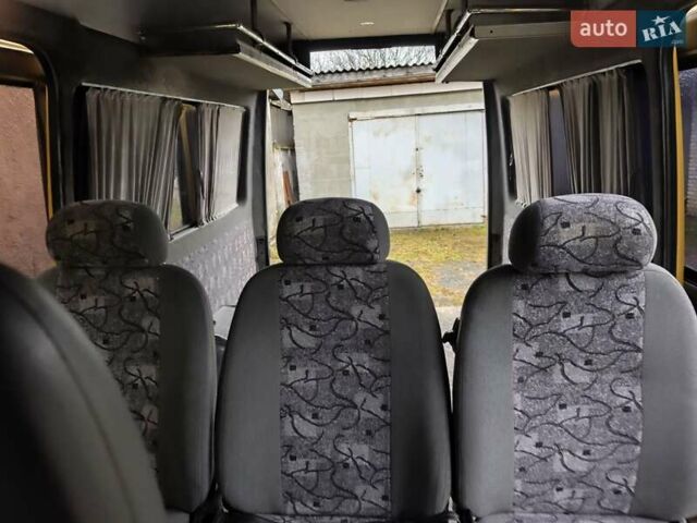 Жовтий Мерседес Sprinter, об'ємом двигуна 2.15 л та пробігом 379 тис. км за 6000 $, фото 8 на Automoto.ua