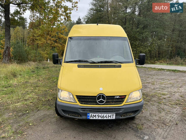 Жовтий Мерседес Sprinter, об'ємом двигуна 2.7 л та пробігом 350 тис. км за 7800 $, фото 1 на Automoto.ua