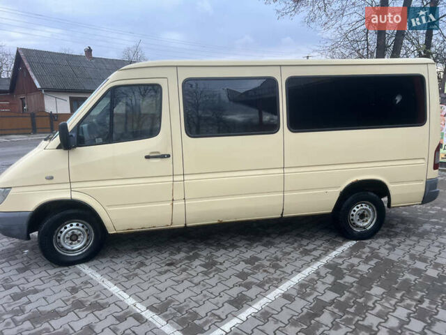 Желтый Мерседес Sprinter, объемом двигателя 2.69 л и пробегом 300 тыс. км за 8000 $, фото 9 на Automoto.ua