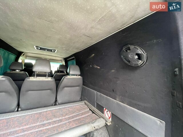 Жовтий Мерседес Sprinter, об'ємом двигуна 2.15 л та пробігом 385 тис. км за 5850 $, фото 14 на Automoto.ua