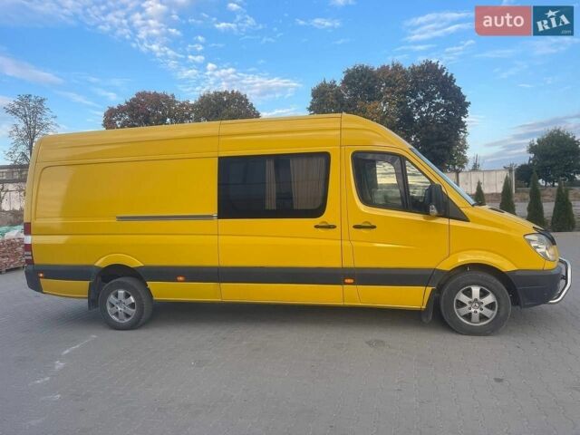 Желтый Мерседес Sprinter, объемом двигателя 2.9 л и пробегом 971 тыс. км за 20000 $, фото 5 на Automoto.ua